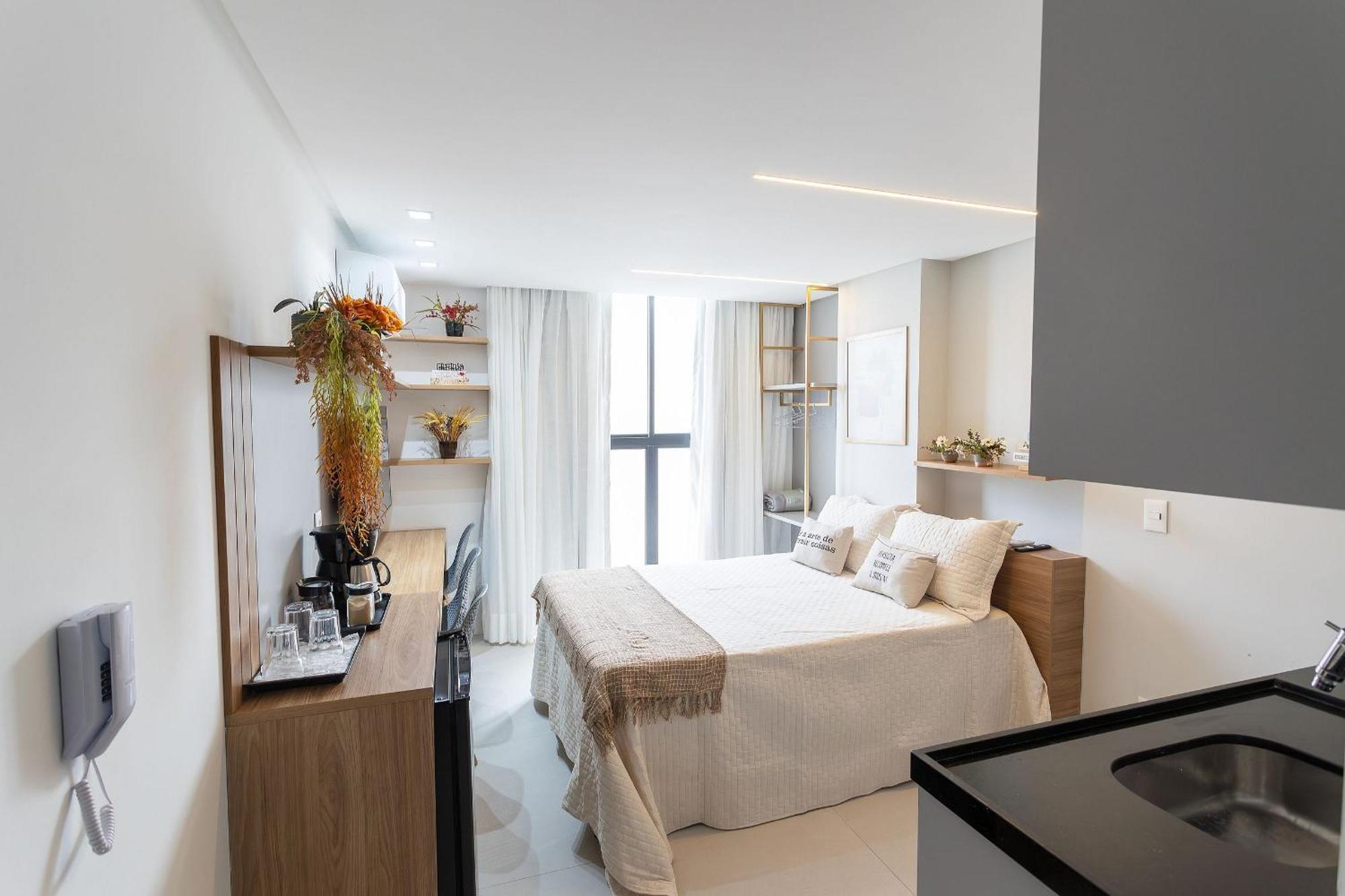 Breeze Residence#408 *